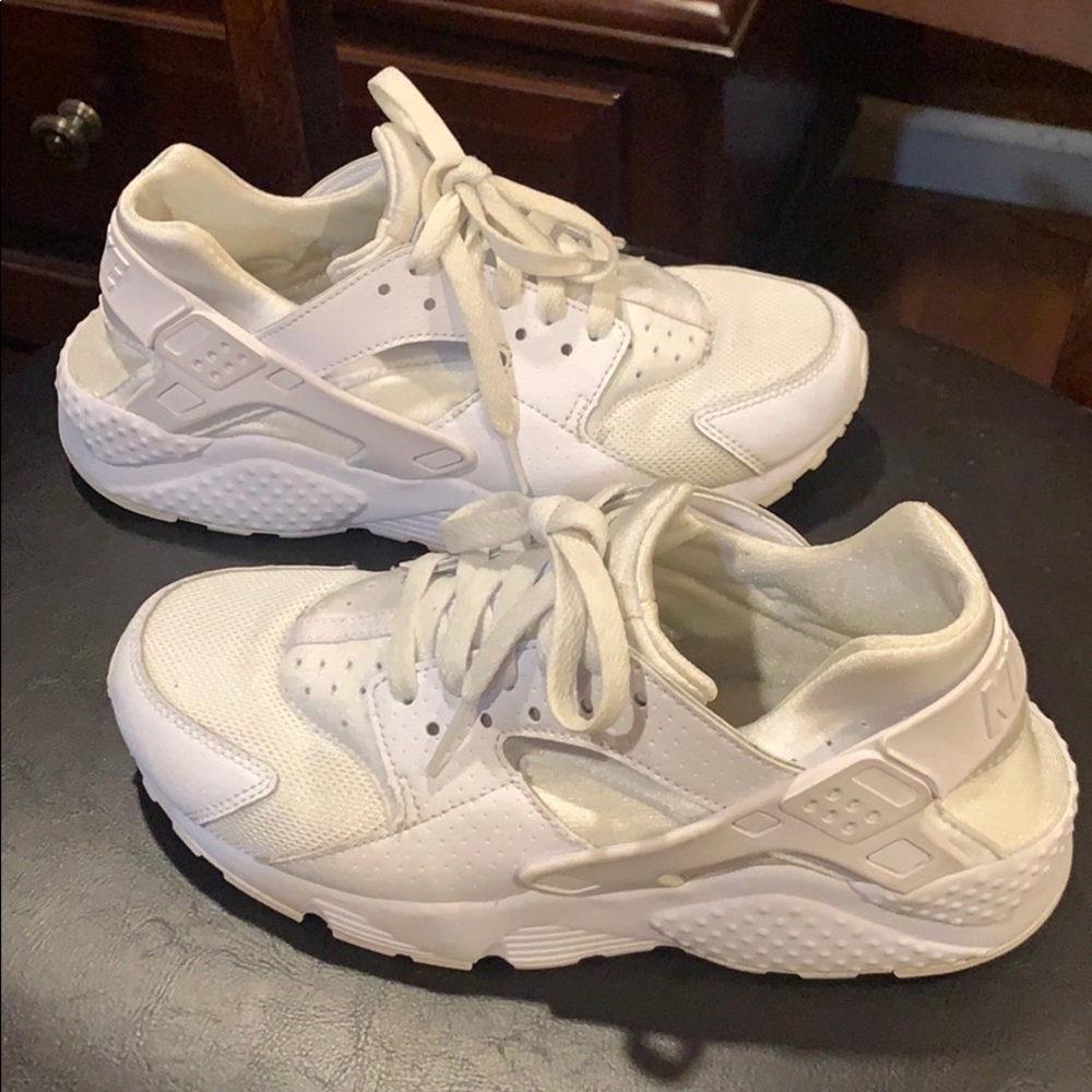 Pre owned nikes